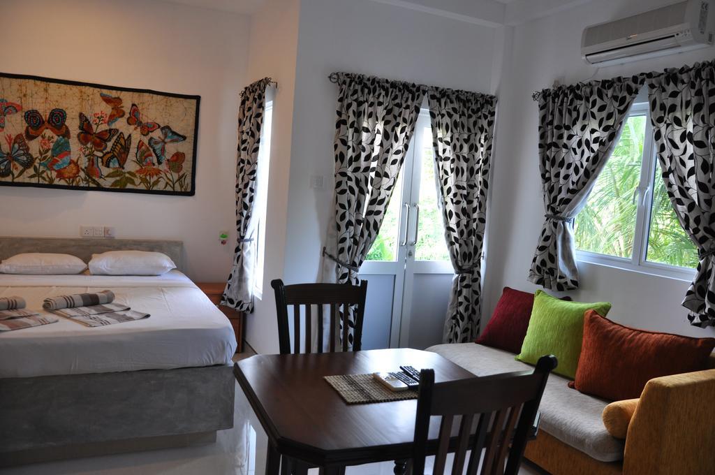 The Fence Bed & Breakfast เบนโตตา ภายนอก รูปภาพ